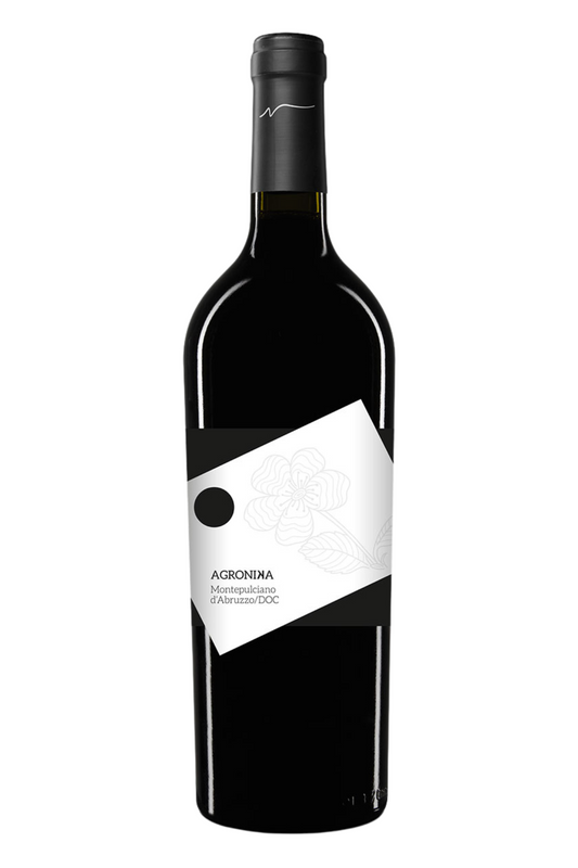 vino wine agronika montepulciano d'Abruzzo DOC 2021. Perfetto per i pranzi in famiglia con primi speziati come amatriciana, lasagna e secondi a base di arrosti di carne.  Visita il sito su Sparkleitaly.it