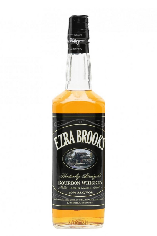 whiskey Stati Uniti Black Label Bourbon Whiskey - Ezra Brooks. Note: Caramello e vaniglia con sentori di cioccolato e spezie. Disponibile online su Sparkleitaly.it 